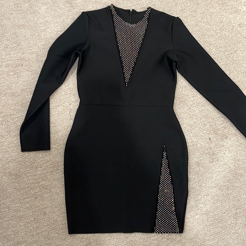 Women’s M Long sleeved body con dress